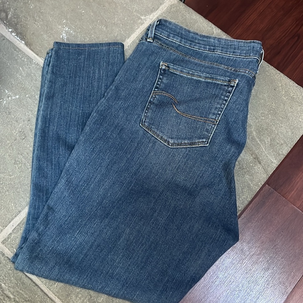 Levi Strauss Mid Rise Skinny Jeans Med Wash Stretchy Denim Size 18